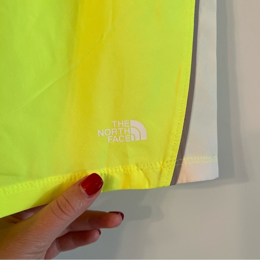 Women’s new the North Face neon yellow athletic shorts size large L - Picture 2 of 4